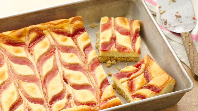 Strawberry-Cheesecake Cookie Bars