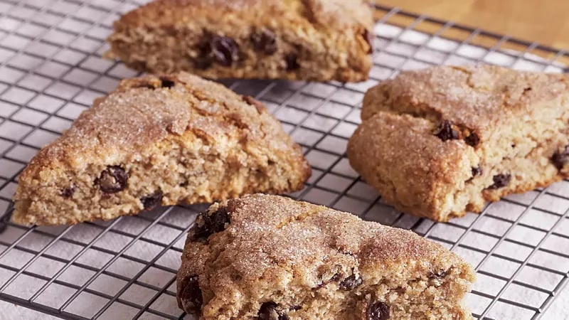 Oatmeal Raisin Scones