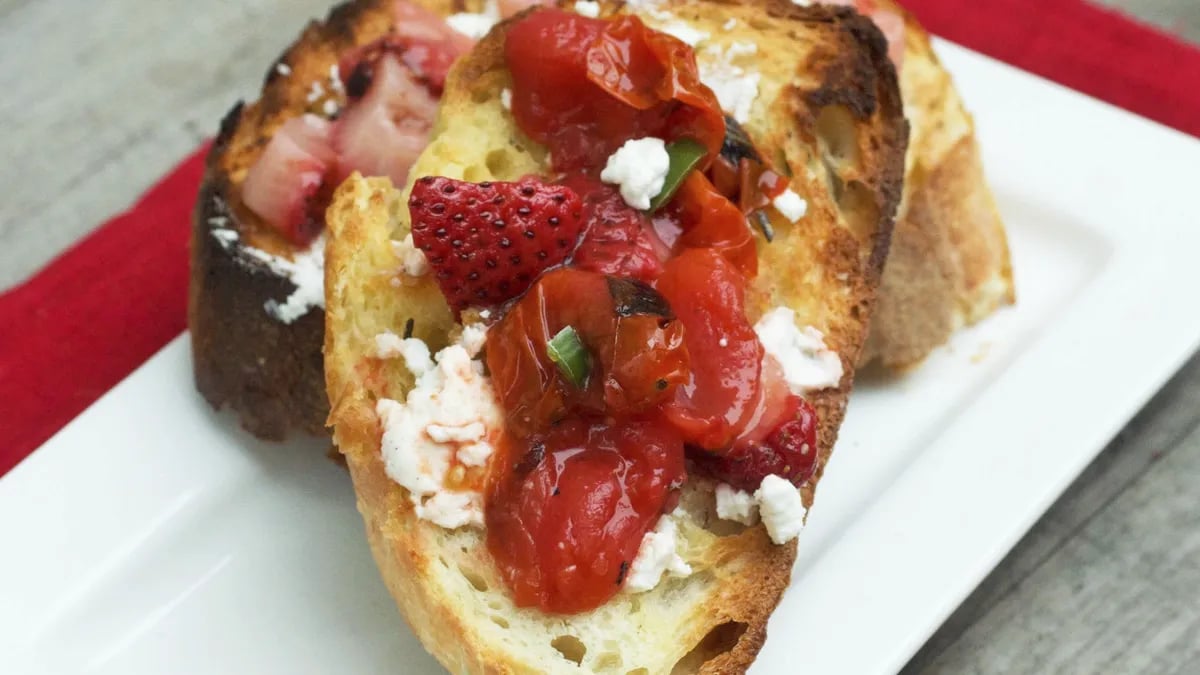 Grilled Strawberry-Tomato Bruschetta