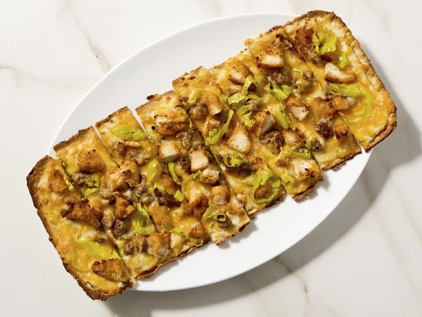 Sausage Gravy and Fried Chicken Flatbread