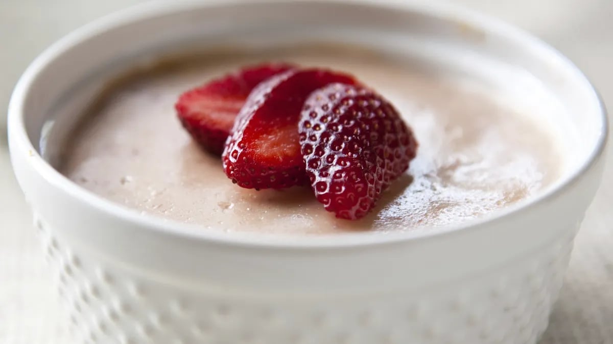 Slow-Cooker Strawberry Cheesecake for Two