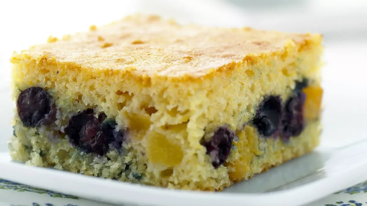 Skinny Blueberry-Peach Coffee Cake