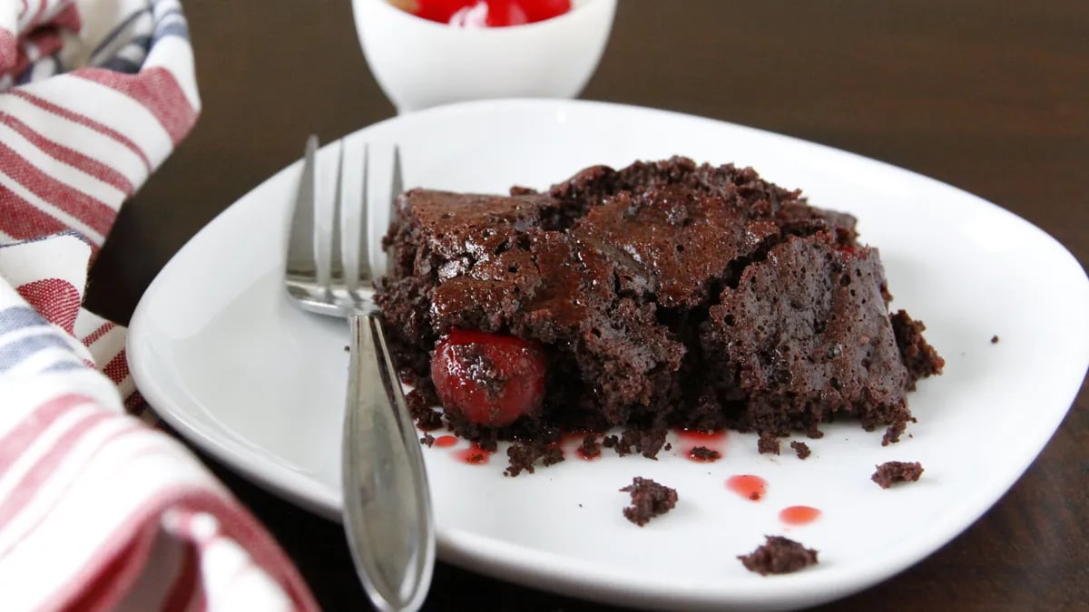 Cherry-Cola Dump Cake