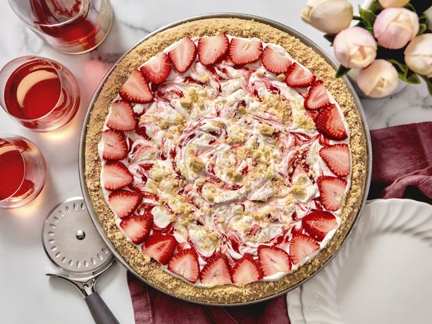 Strawberry Shortcake Pizza