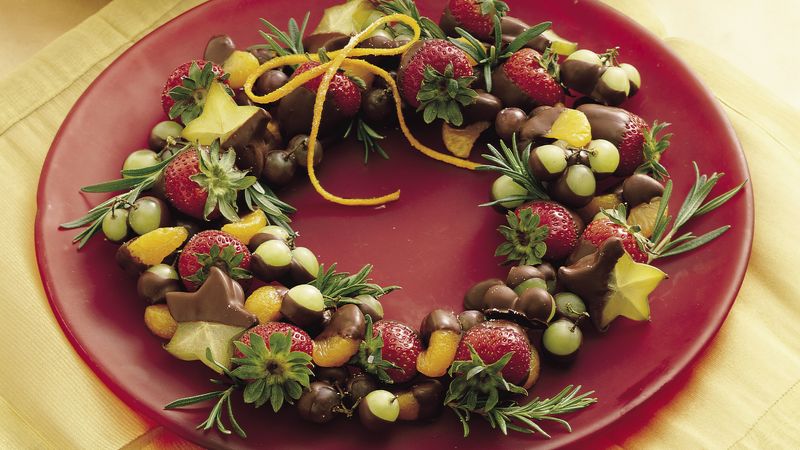 Chocolate-Dipped Fruit Wreath