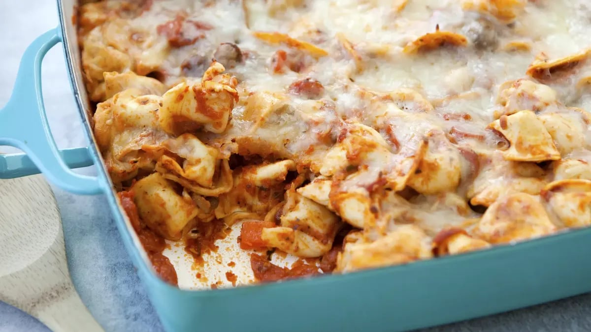 Cheesy Tortellini and Pepperoni Pizza Casserole