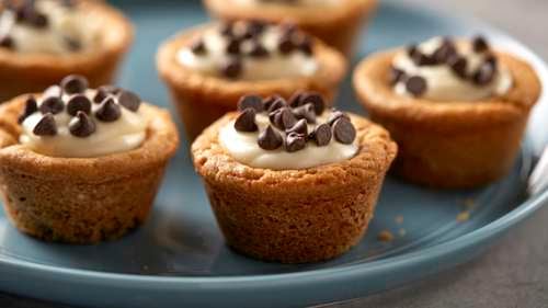 Cinnamon Chip Cream Cheese Cookie Cups