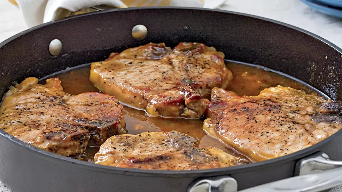 Pork Chops with Pepper Jelly Sauce