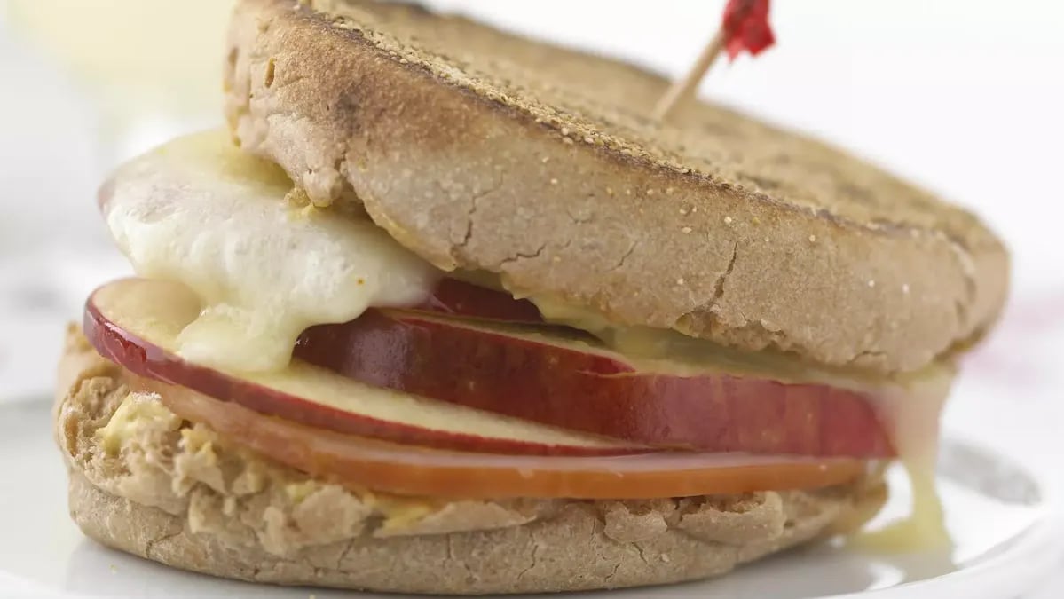 Skinny Apple and Cheese Toasted English Muffins