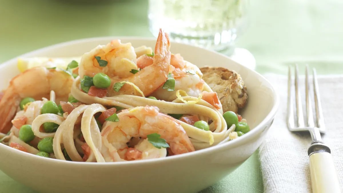 Skinny Lemon Shrimp Fettuccine