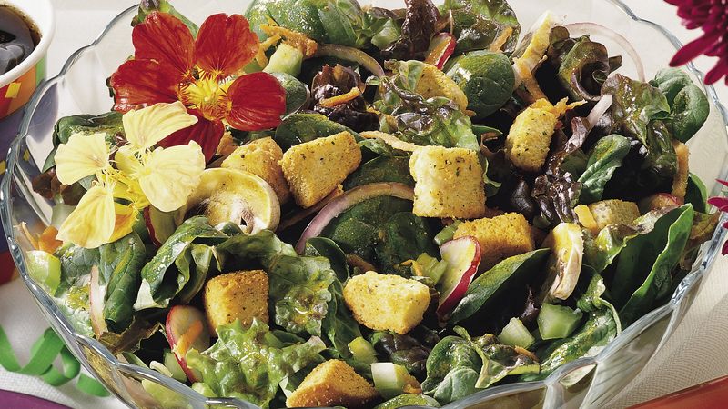 Mixed Green Salad with White Wine Vinaigrette