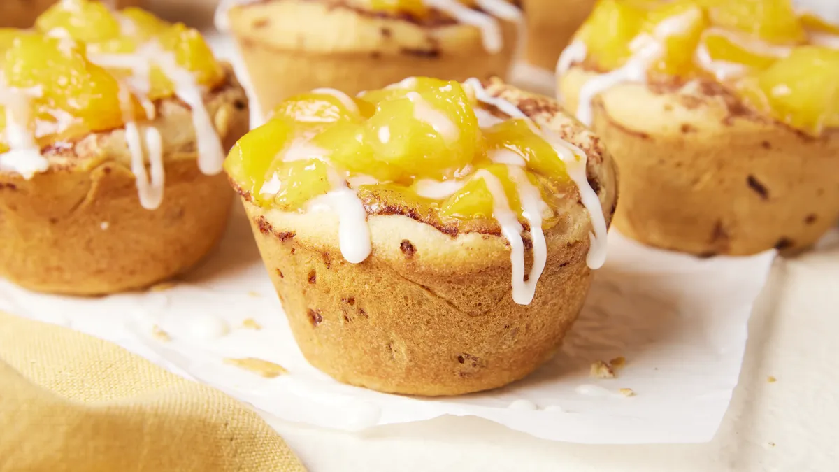 2-Ingredient Peach Pie Cups