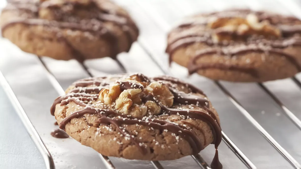 Skinny Chocolate Glazed Cookies