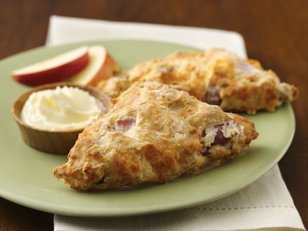 Apple Cheddar Scones