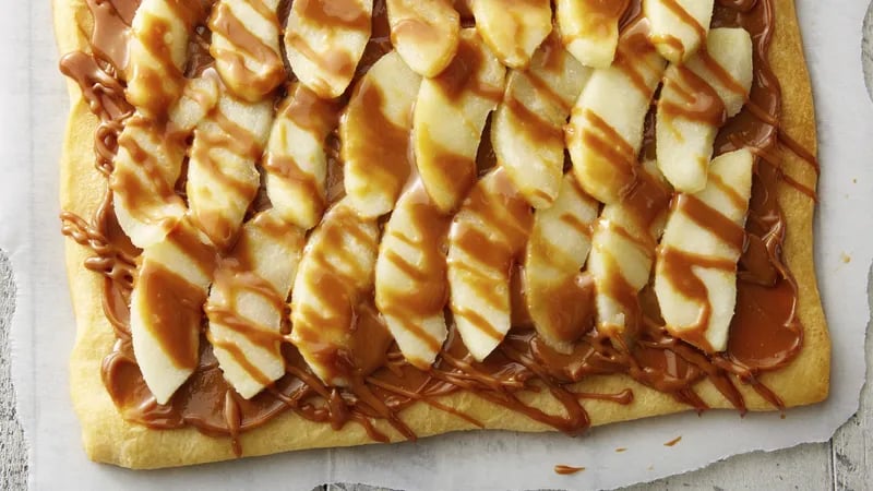 Easy Caramel Apple Tart