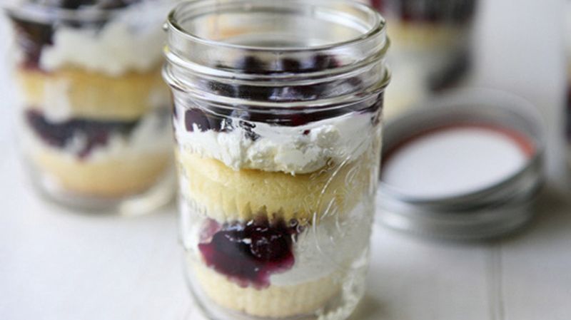 Vanilla Cupcakes, Blueberry and Whipped Topping Jar Parfaits