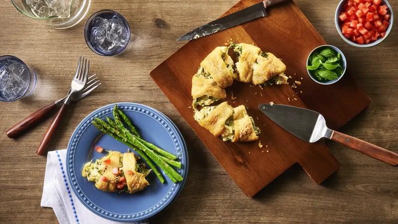 Cheesy Chicken-Spinach-Artichoke Crescent Ring for Two