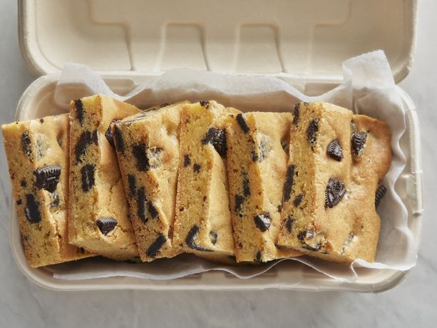 Chocolate Sandwich Cookie Blondies