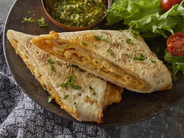 Butter Chicken Mac 'N Cheese Smashed Wraps