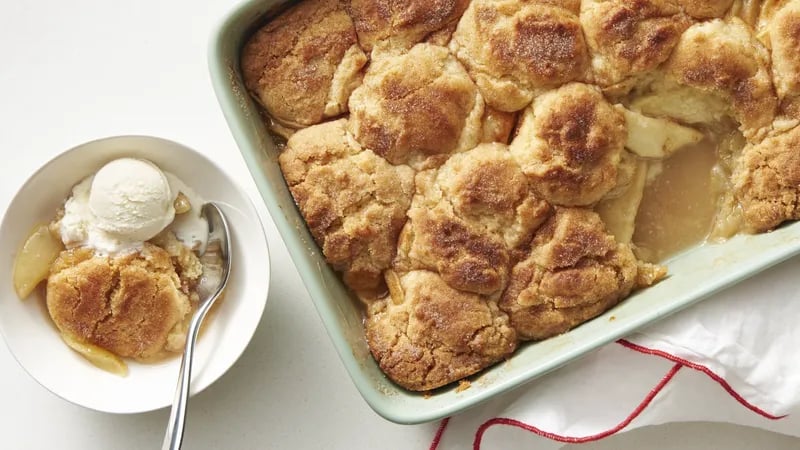 Snickerdoodle Apple Cobbler