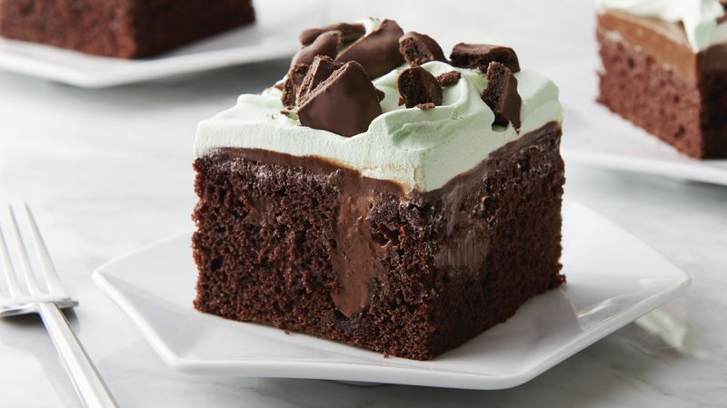 Chocolate-Mint Cookie Poke Cake