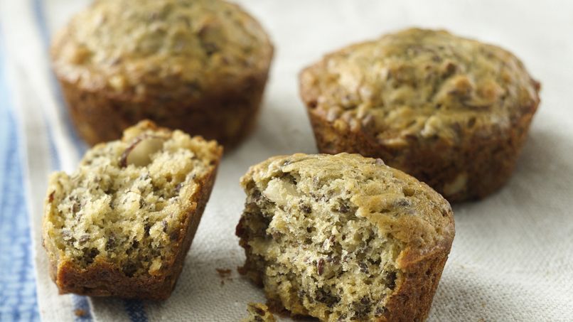 Banana Muffins with Flaxseeds and Shaved Almonds