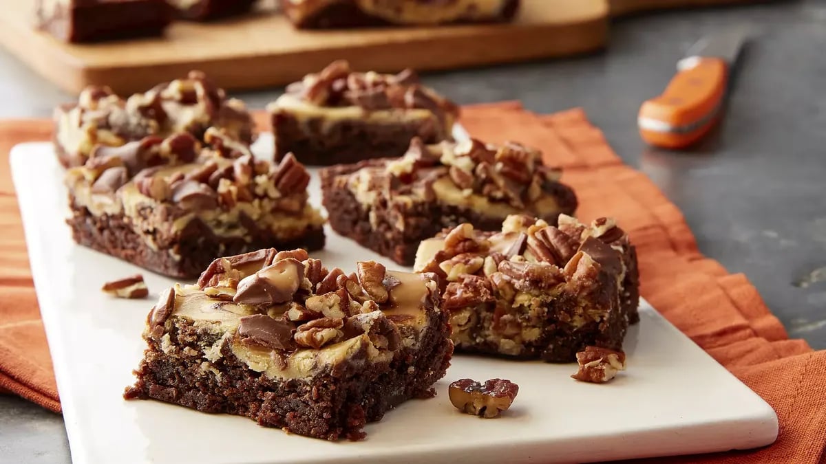 Turtle Cheesecake Brownies 