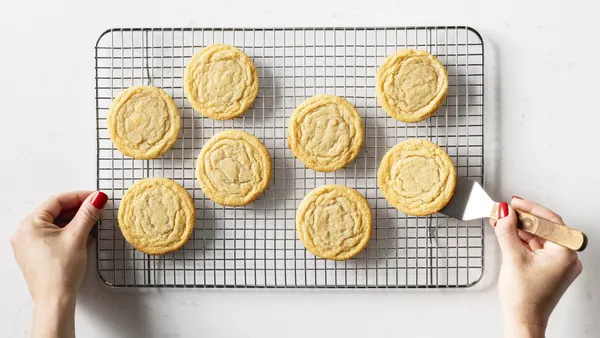 How to Bake Cookies Without Baking Sheet: Easy & Effective Tips