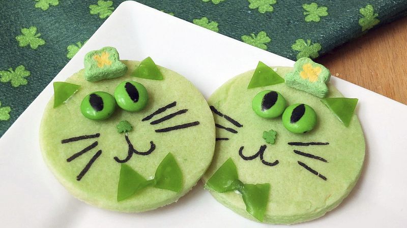 St. Paddy’s Day Cat Cookies