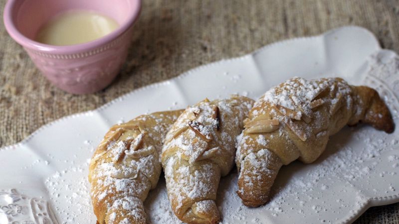 Raspberry-Almond Crescents with White Chocolate Sauce