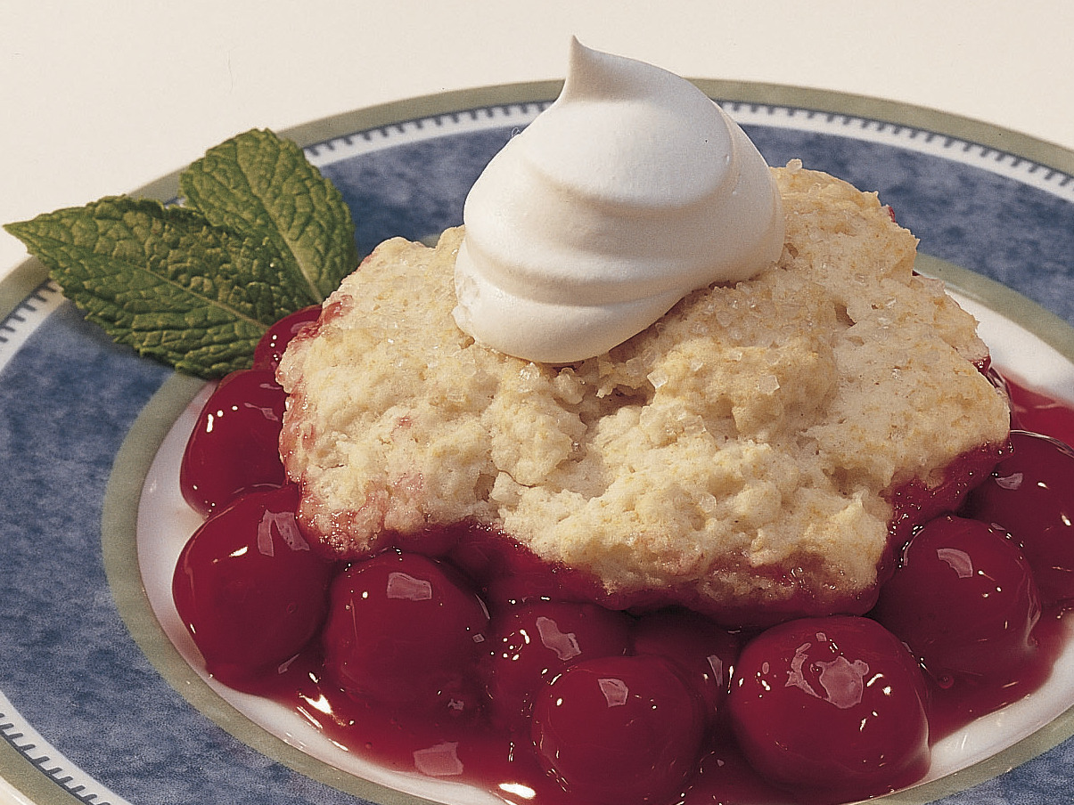 Mouthwatering Fresh Fruit Cobbler A Delightful Treat for Any Occasion