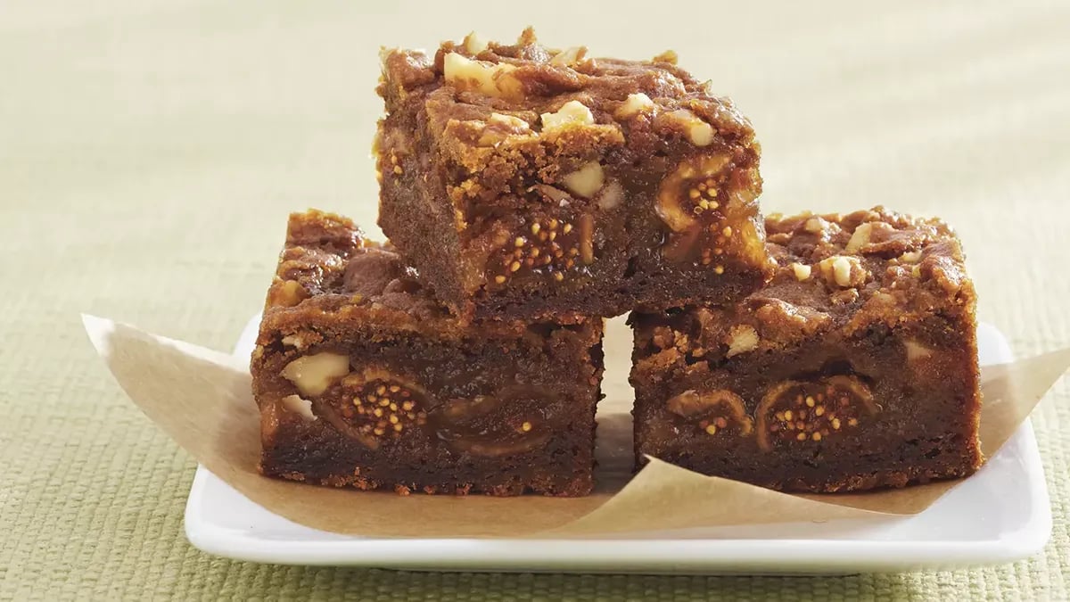 Fig-Walnut Gingerbread Bars