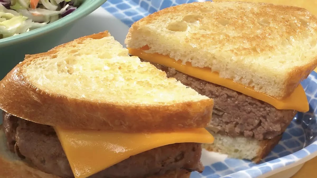 Grilled Cheddar Burgers