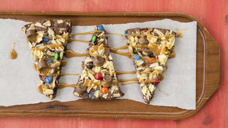 Potato Chip-Candy Brownie Pizza