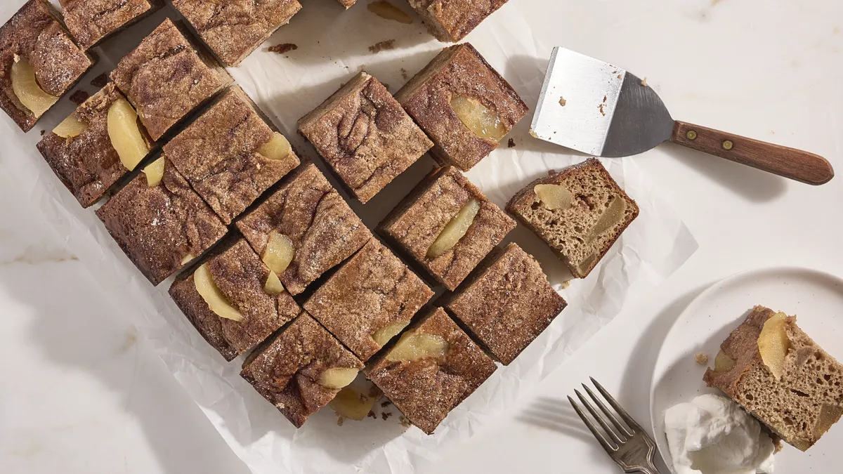 Easy Apple Cake