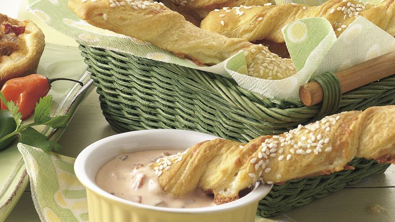 Pepper-Jack Crescent Twists with Salsa-Ranch Dip