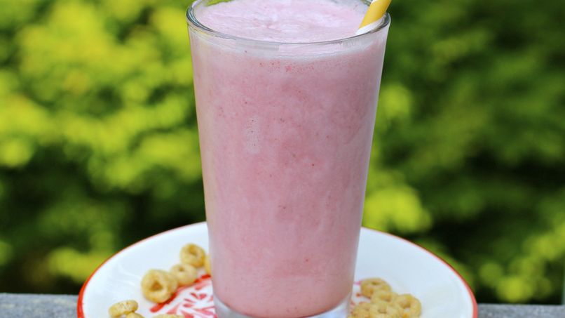 Strawberry Shake with Almond Milk
