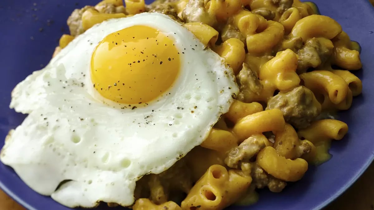 Fried Egg Cheeseburger Skillet 