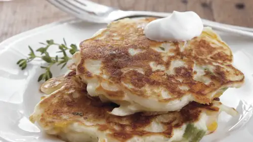 Cheddar-Potato Cakes