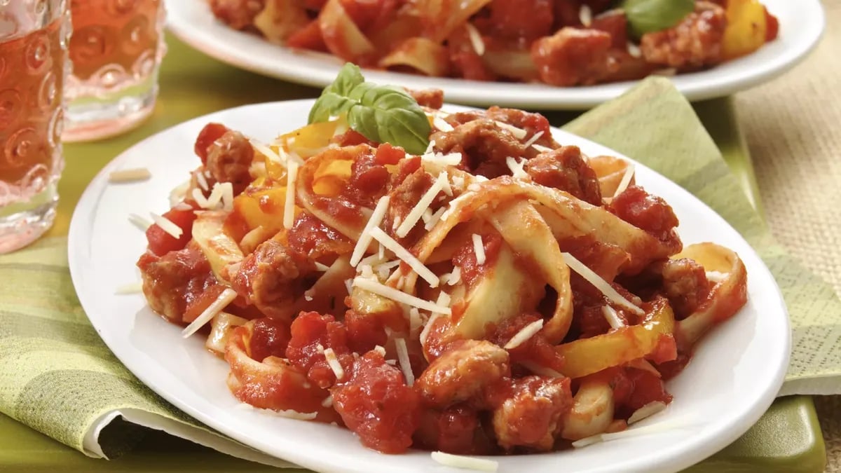 Fettuccine with Fennel and Spicy Sausage