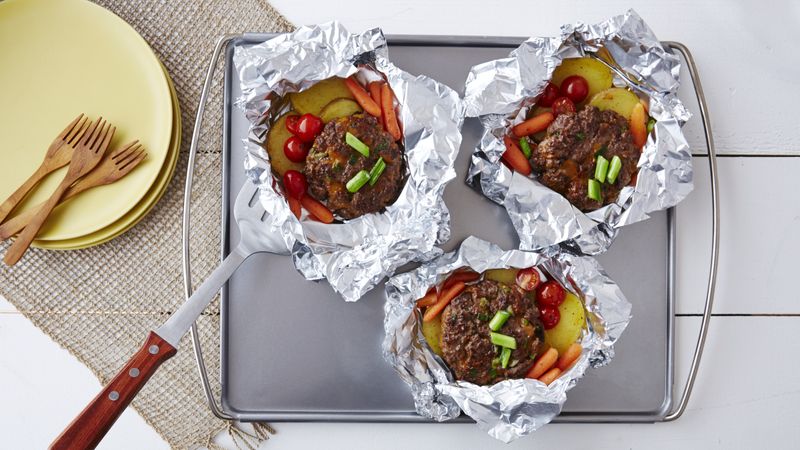 Grilled Cheddar Burgers and Veggies Packs