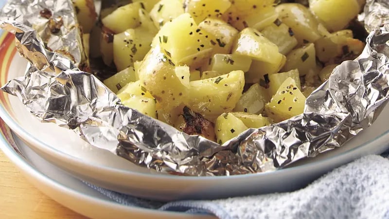 Grilled Cheesy Garlic Potato Packs