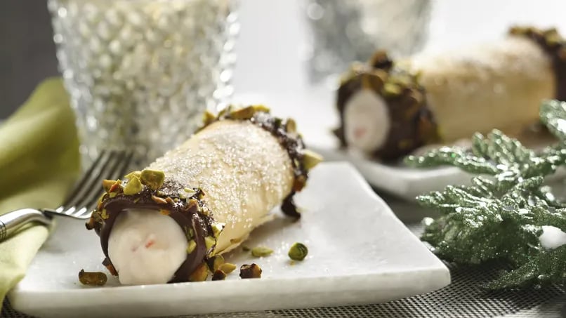 Holiday Yogurt Cannoli