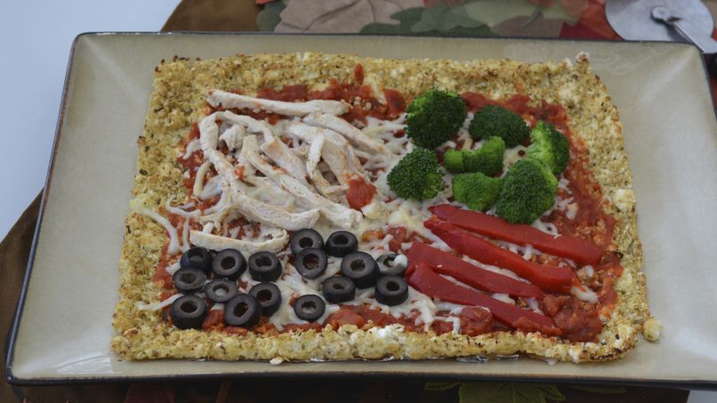 Cauliflower Pizza with Turkey and Vegetables