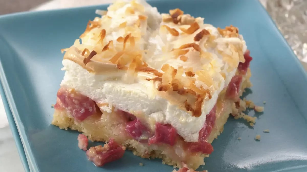 Rhubarb Meringue Dessert