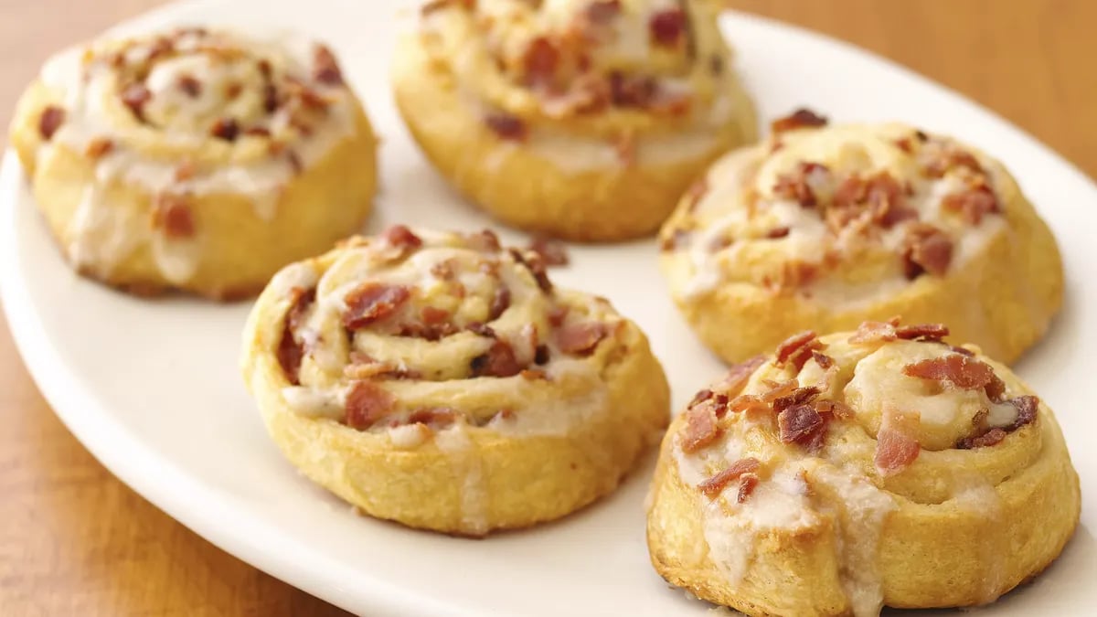 Maple-Bacon Breakfast Rolls