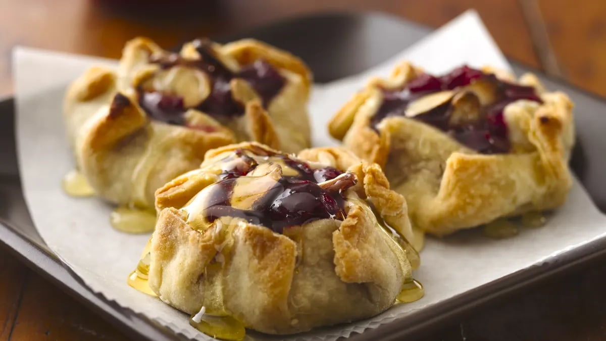 Mini Honey-Almond Cranberry Crostatas