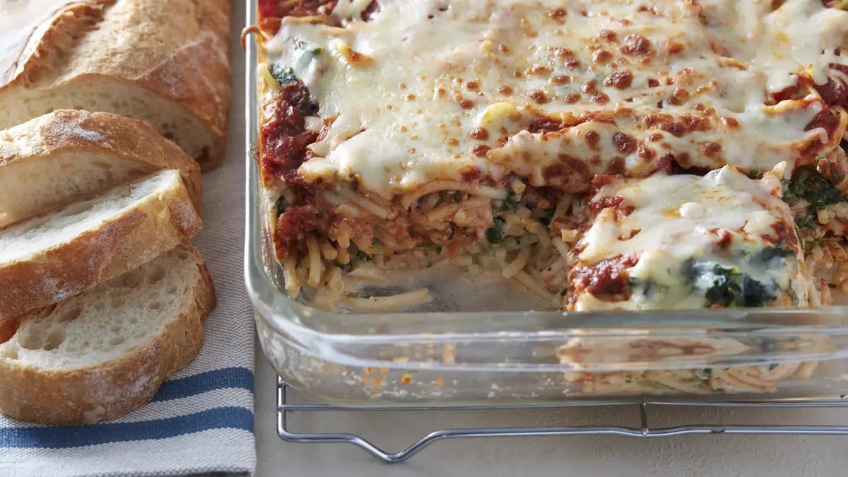 Cheesy Spaghetti and Spinach Casserole