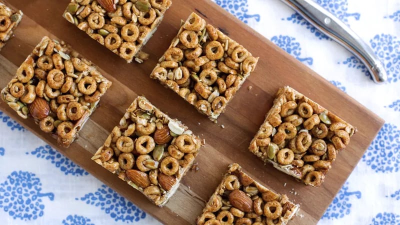 Spicy Cheerios™ Nut Bars