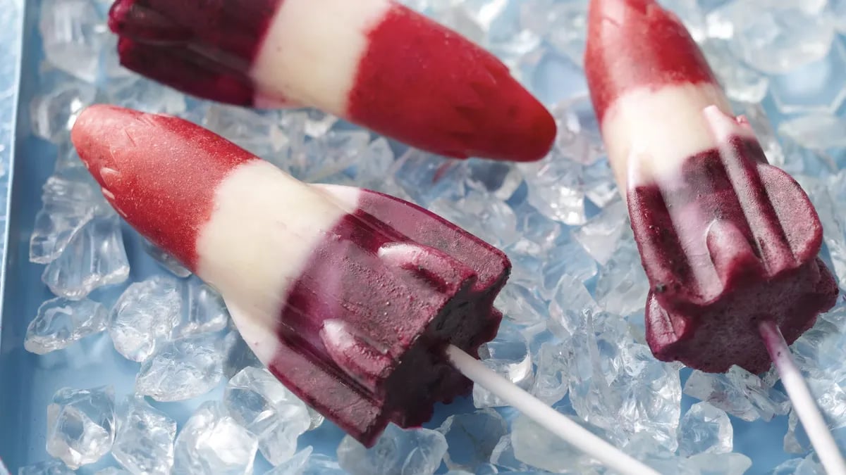 Red, White and Blueberry Lemonade Pops